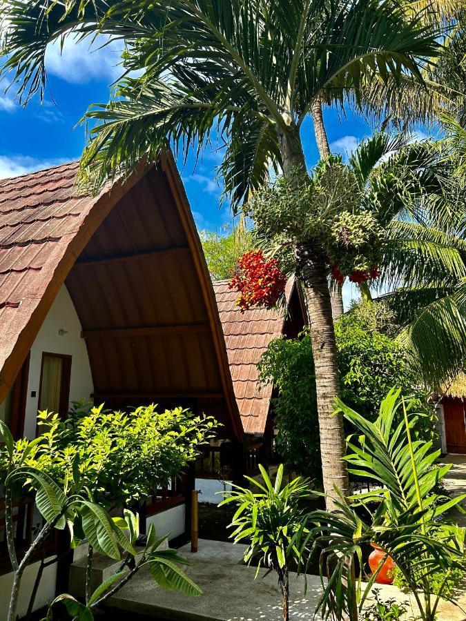 Отель Gili Land Гили-Эйр Экстерьер фото