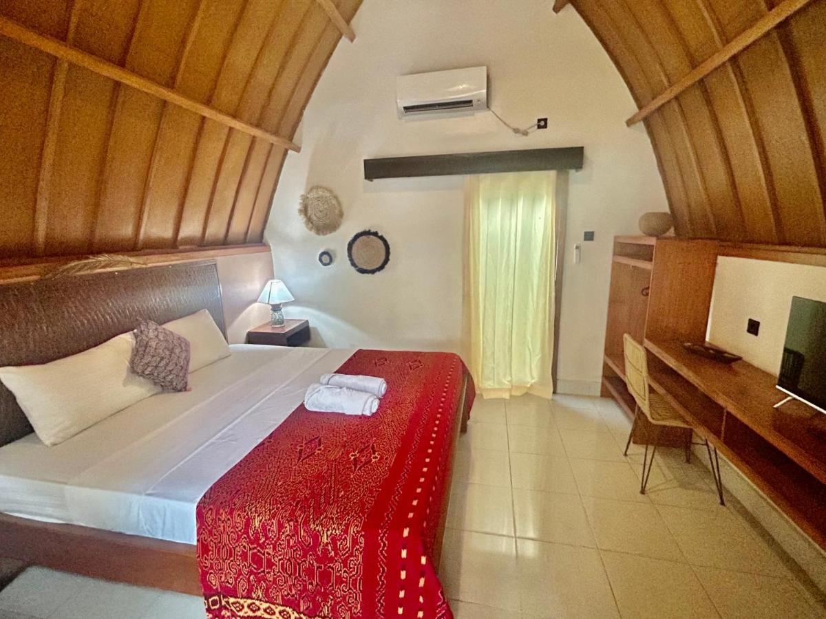 Отель Gili Land Гили-Эйр Экстерьер фото