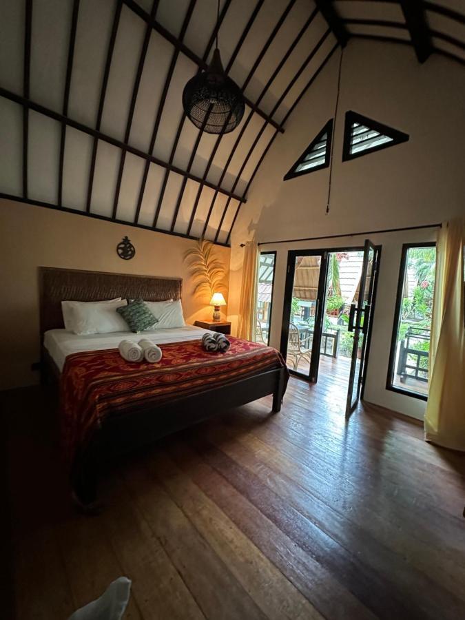 Отель Gili Land Гили-Эйр Экстерьер фото